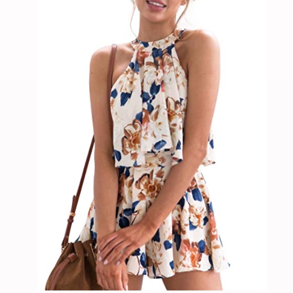 Floral 2 Piece. Shorts and with Top. Size S